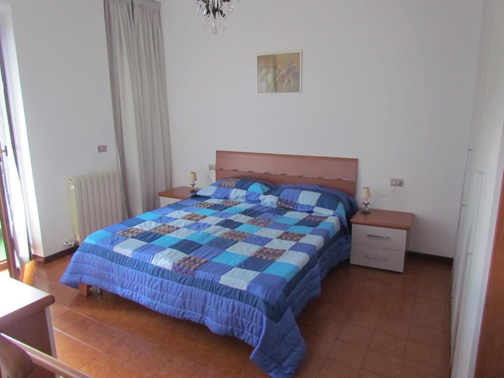 Appartamento Bilocale Dante Stresa Quarto foto