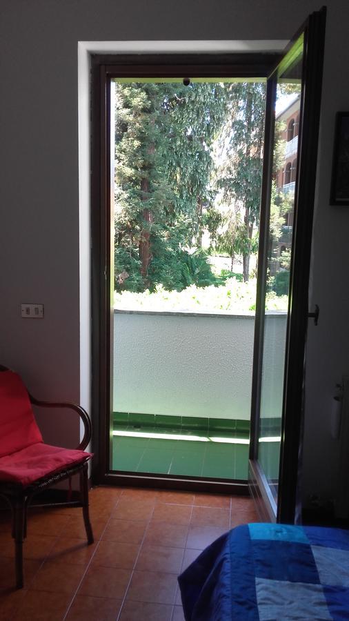 Appartamento Bilocale Dante Stresa Exterior foto