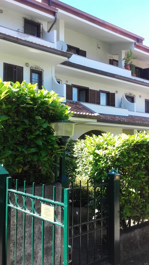 Appartamento Bilocale Dante Stresa Exterior foto